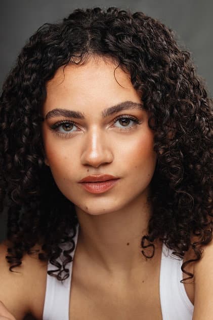 Thalia Elansari