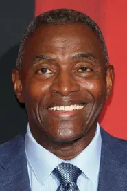 Carl Lumbly
